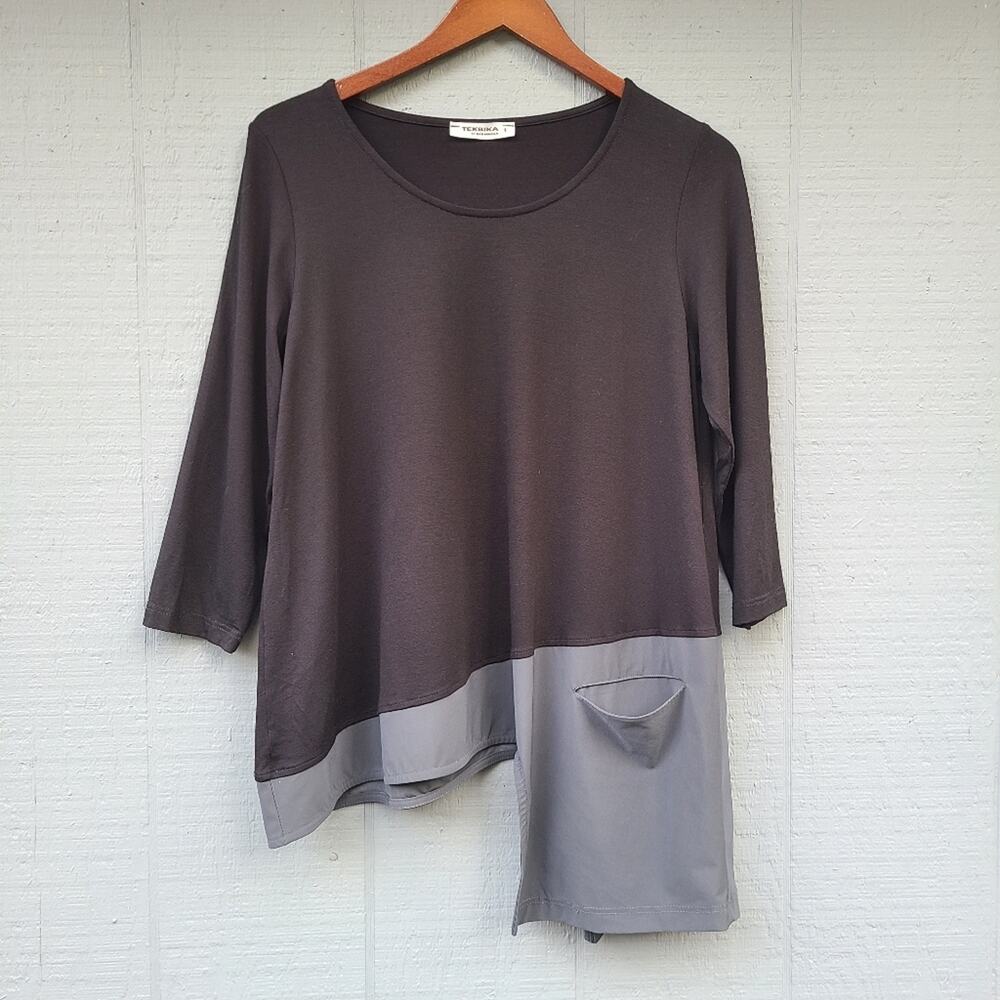 Tekbika by Alembika Women's Black & Gray Asymmetrical Hem Shirt Size 1